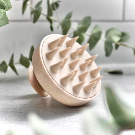 Pourquoi adopter une brosse pour le massage du cuir chevelu